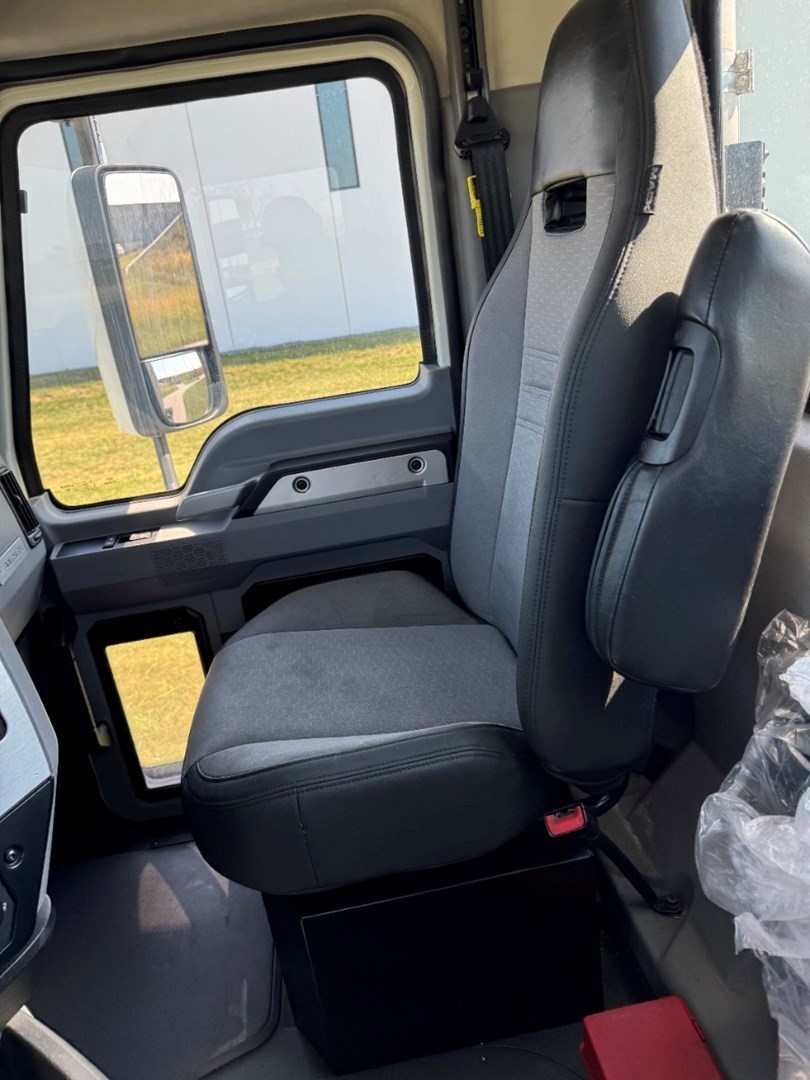 2022 MACK AN64T - USED TRUCKS DAY CAB - image 17